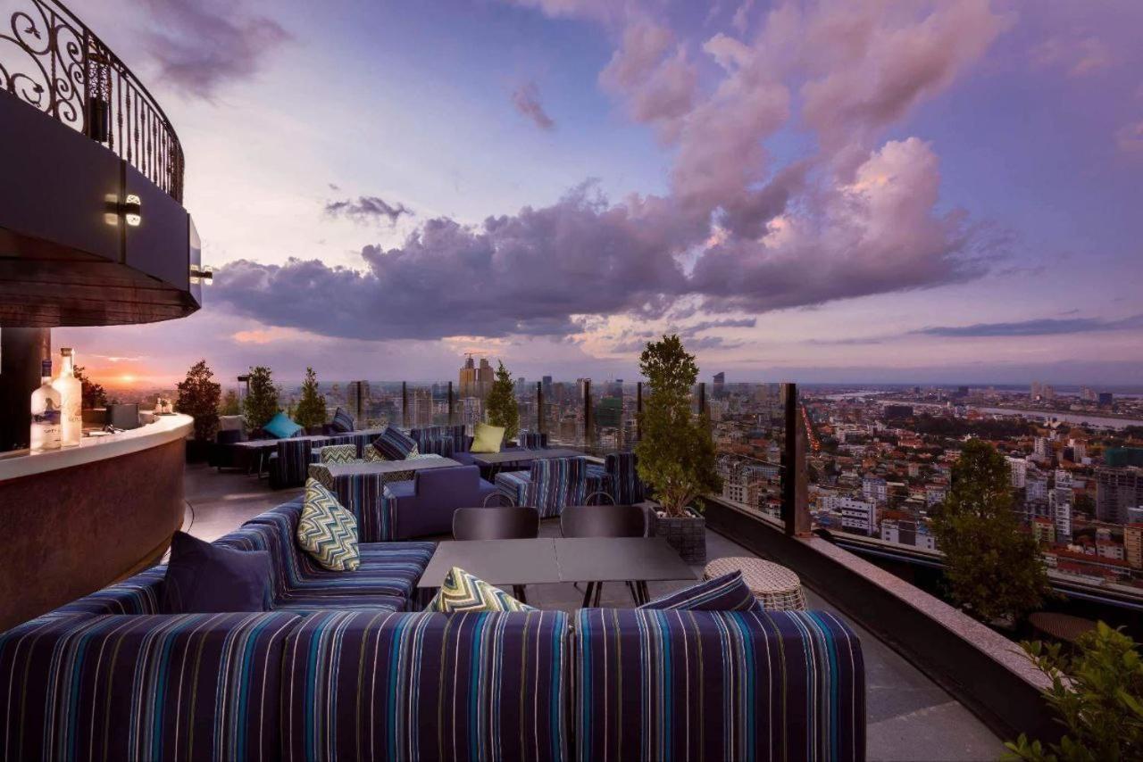 Sf Hotel Penthouse Residences Phnom Penh Exterior photo