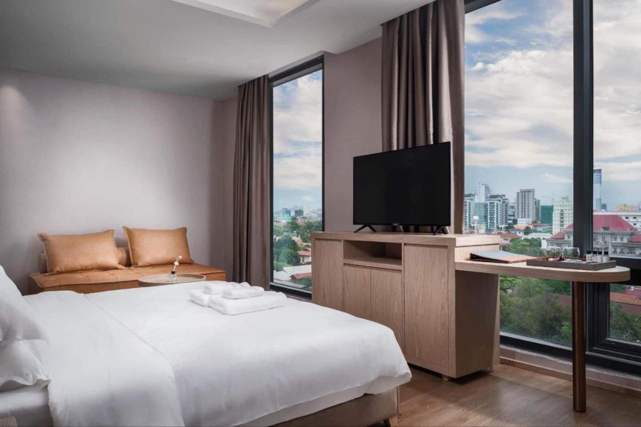Sf Hotel Penthouse Residences Phnom Penh Exterior photo