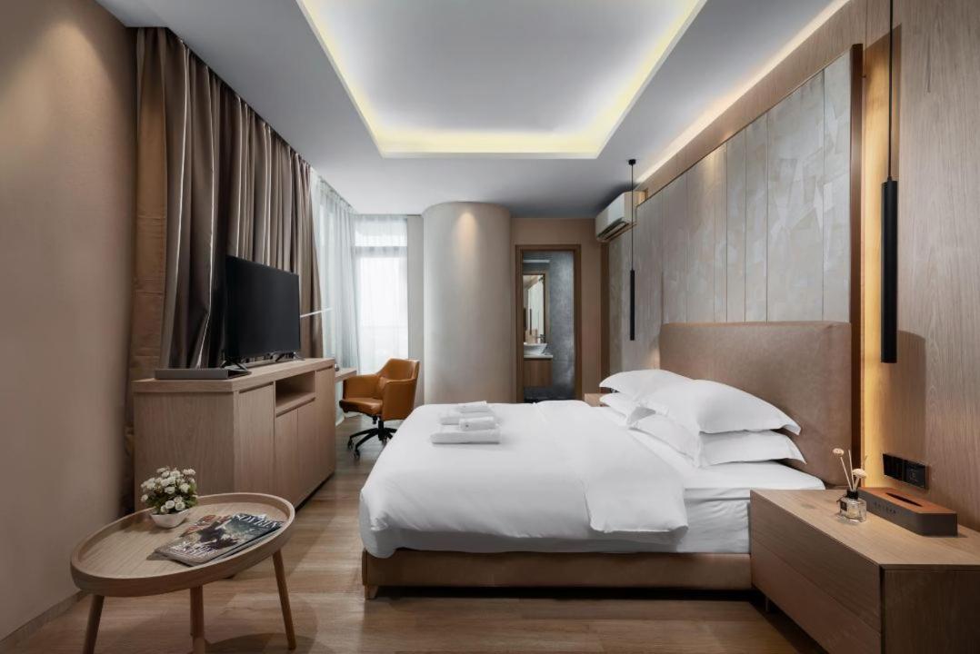 Sf Hotel Penthouse Residences Phnom Penh Exterior photo