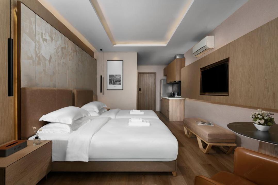 Sf Hotel Penthouse Residences Phnom Penh Exterior photo